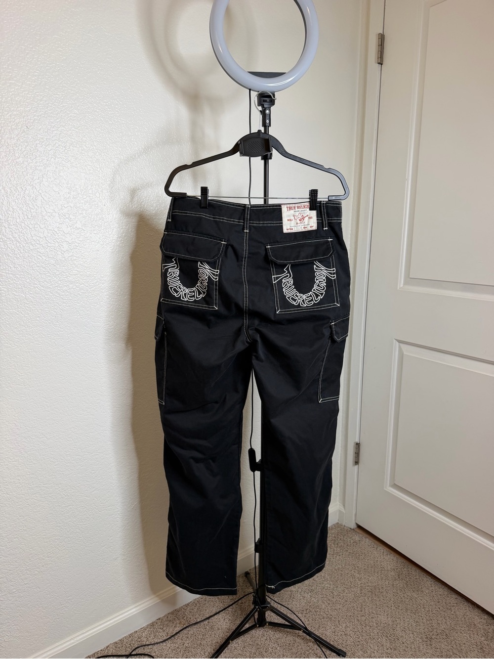 True Religion Men’s Black Cargo Pants Size 32